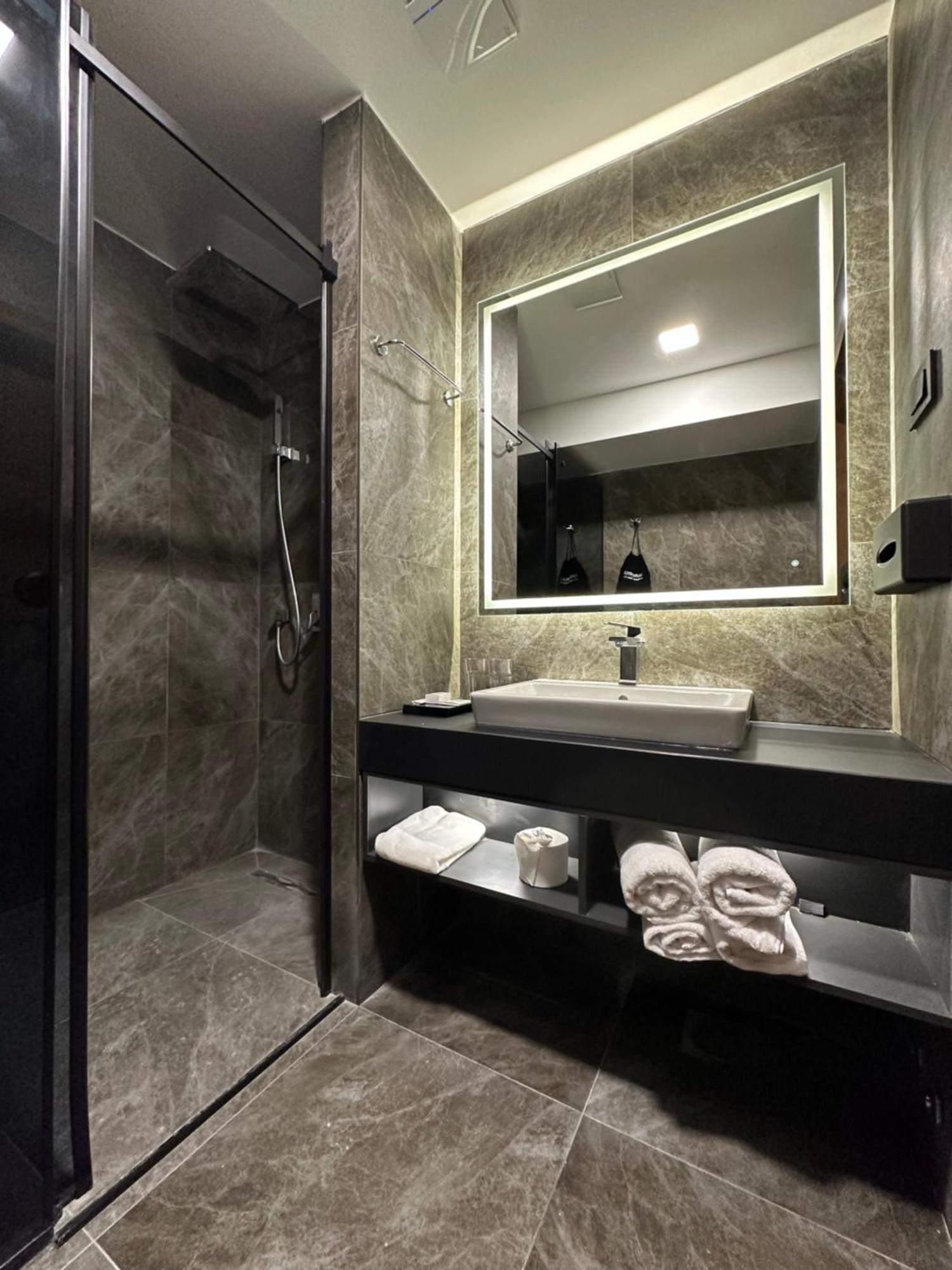Hotel Macedonia Square Skopje Ngoại thất bức ảnh