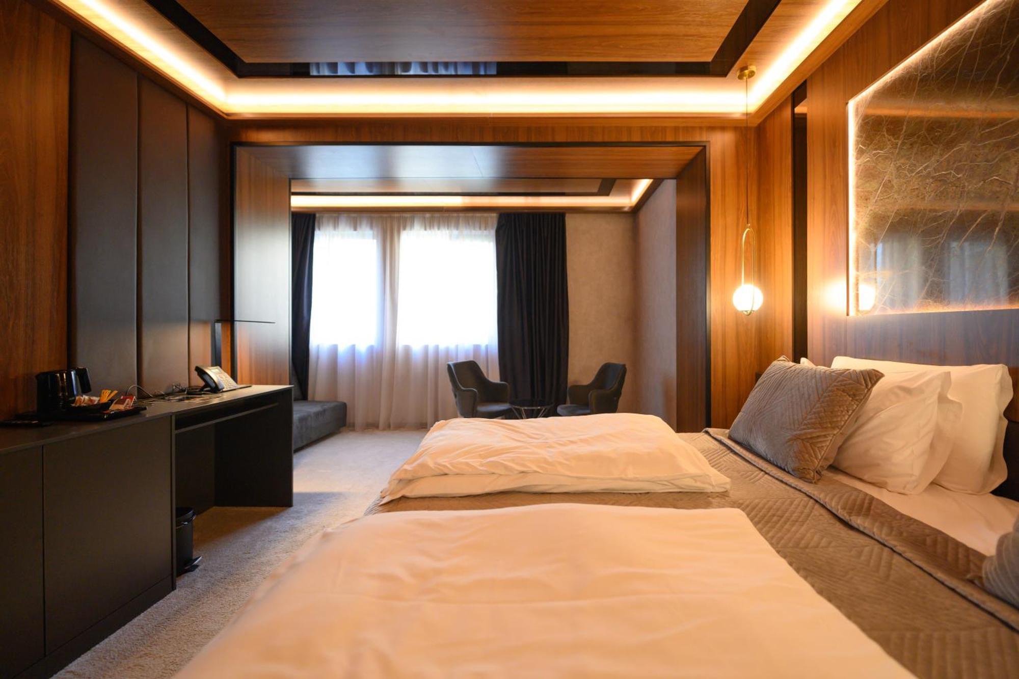 Hotel Macedonia Square Skopje Ngoại thất bức ảnh