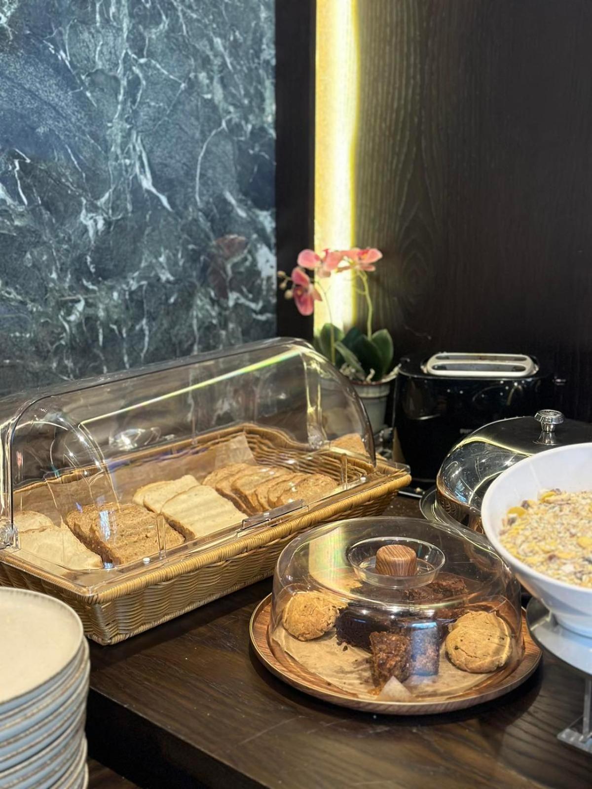 Hotel Macedonia Square Skopje Ngoại thất bức ảnh